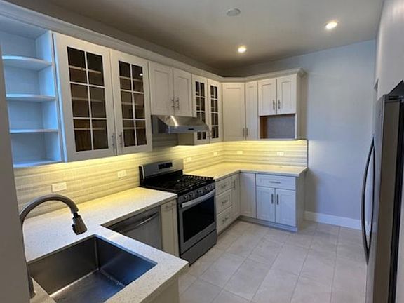 Kitchen / entire space view