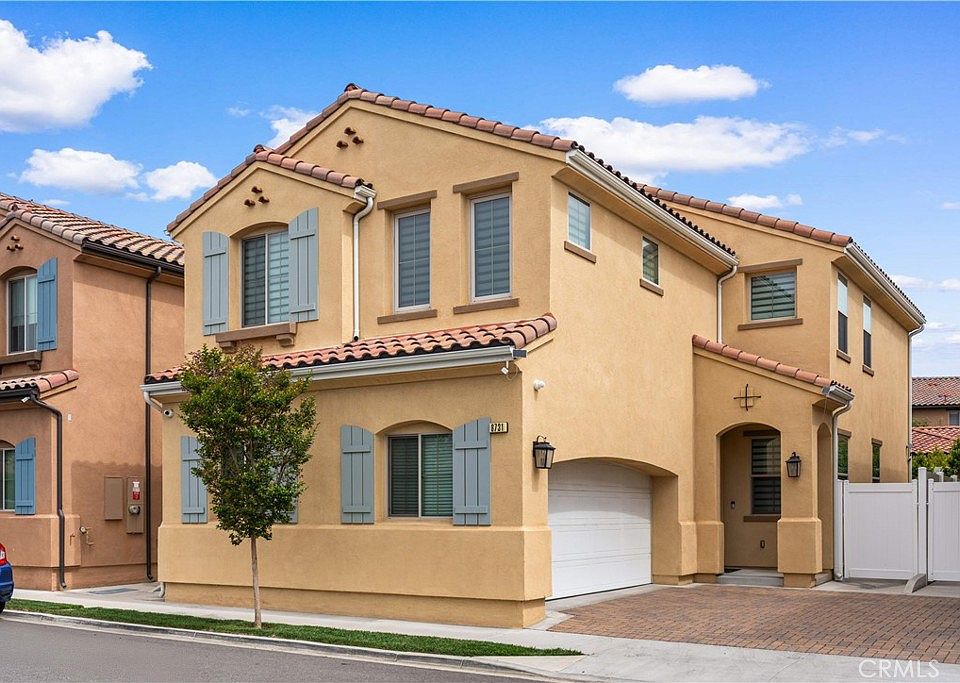 1st image of 8731 E Sienna Ln