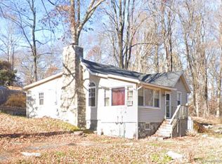 3 Brookside Rd, New Fairfield, CT 06812