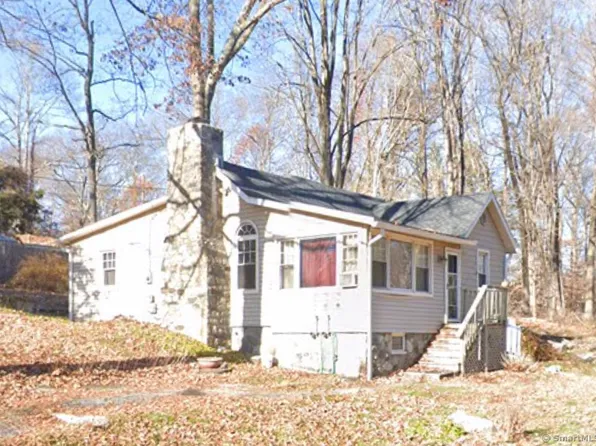 3 Brookside Road, New Fairfield, CT 06812
