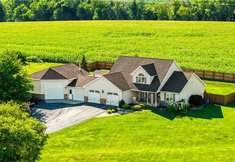 1st image of 830 Gideons Ct