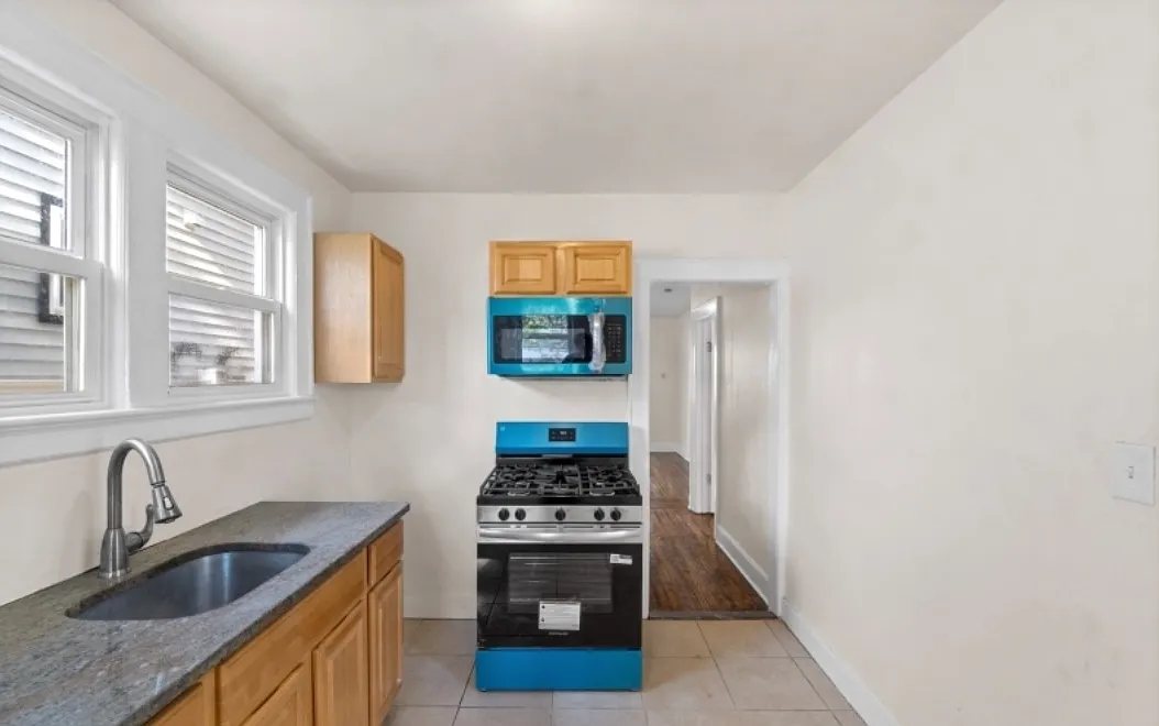 2 bed, $1,850 — Photo 4