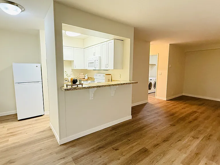 Cambria — Photo 12