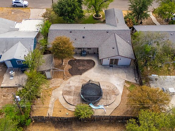 4th image of 2347 Edna Dr