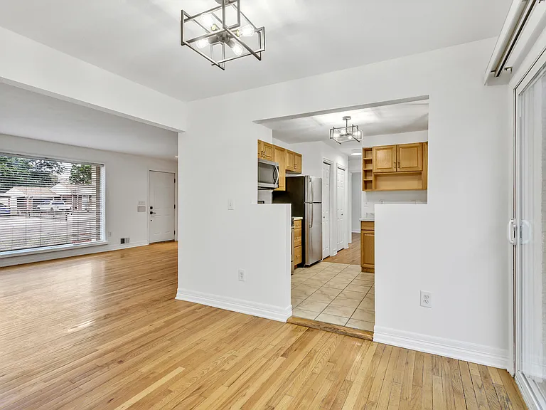437 S Lamar St — Photo 25