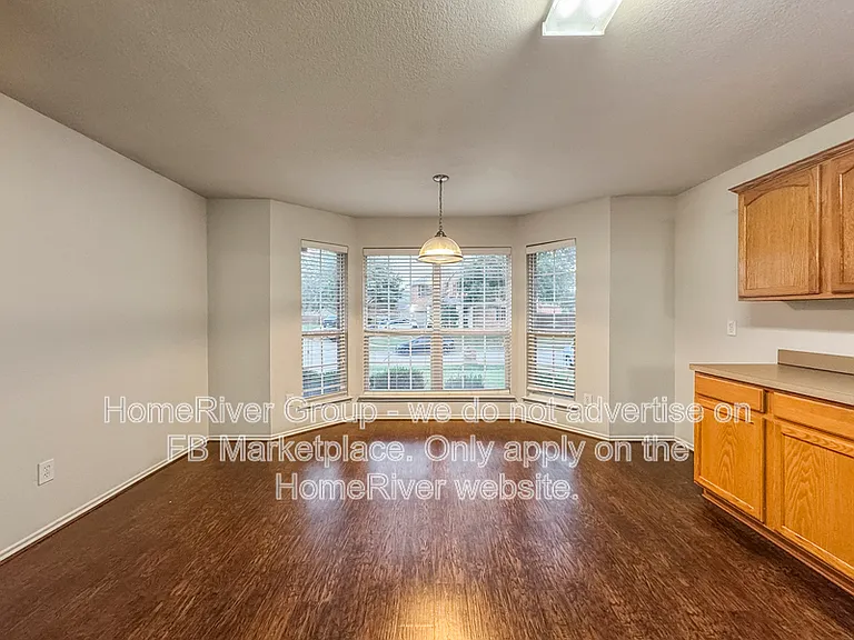2829 Snowy Owl Dr — Photo 5