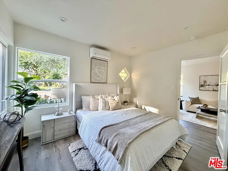 2924 W Riverside Dr — Photo 9