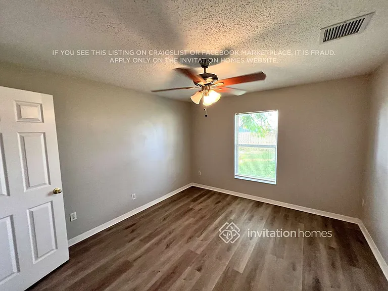 1080 SW McCoy Ave — Photo 14