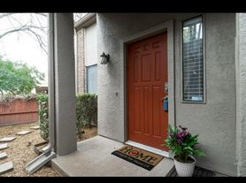 4242 N Capistrano Dr