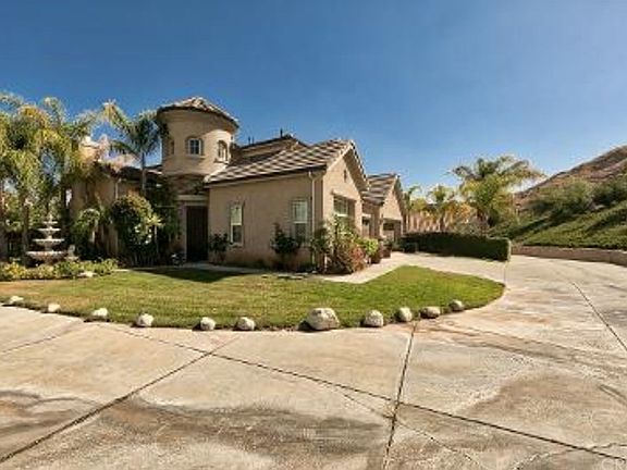 4th image of 28630 Natalie Ln