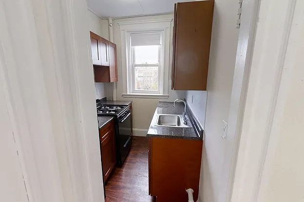 Studio, $2,195 — Photo 2