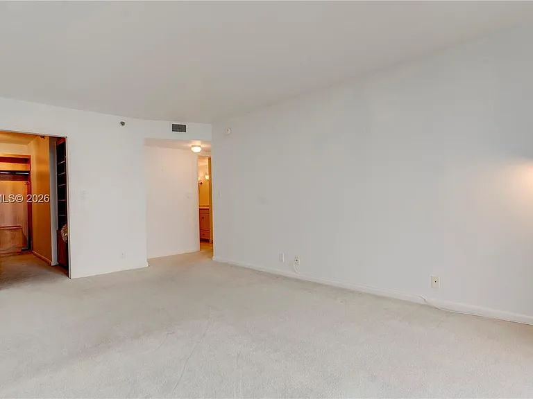 4000 Towerside Ter #908 — Photo 9