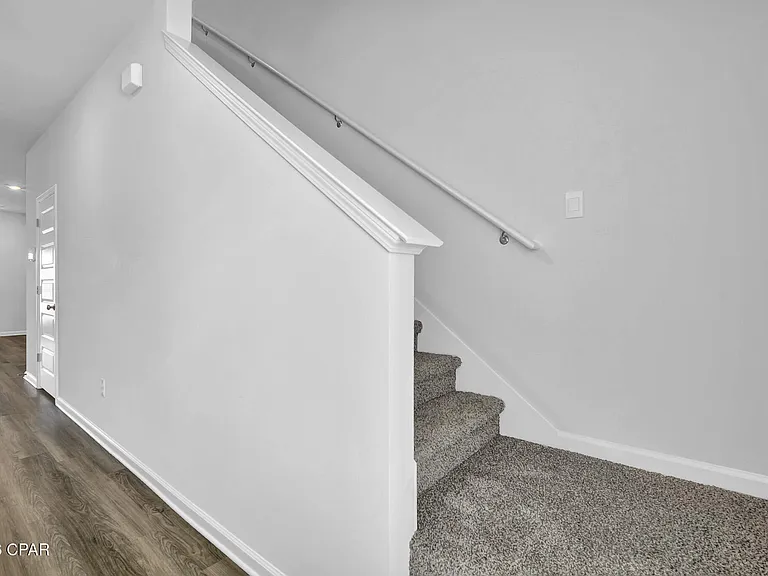 1707 Jakes Dr — Photo 2