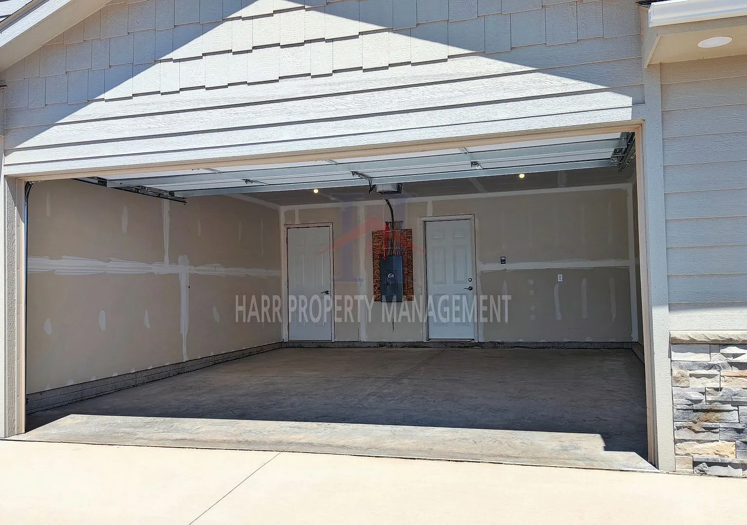 Sundance Ridge / Hitching Place — Photo 4