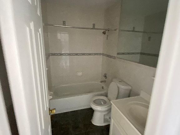 5th image of 324 Huntington Ave Floor 2