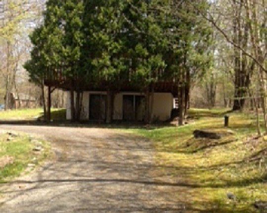 3rd image of 111 Alexander Dr