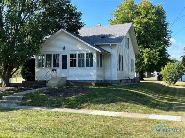 210 Pearl St, Hicksville, OH 43526