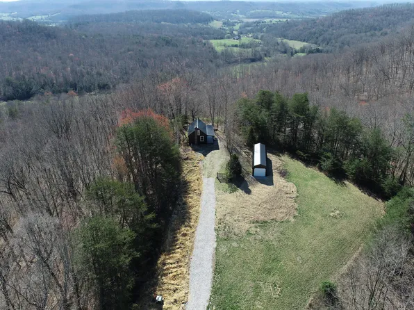 576 W Poplar Hollow Rd, Middleburg, KY 42541