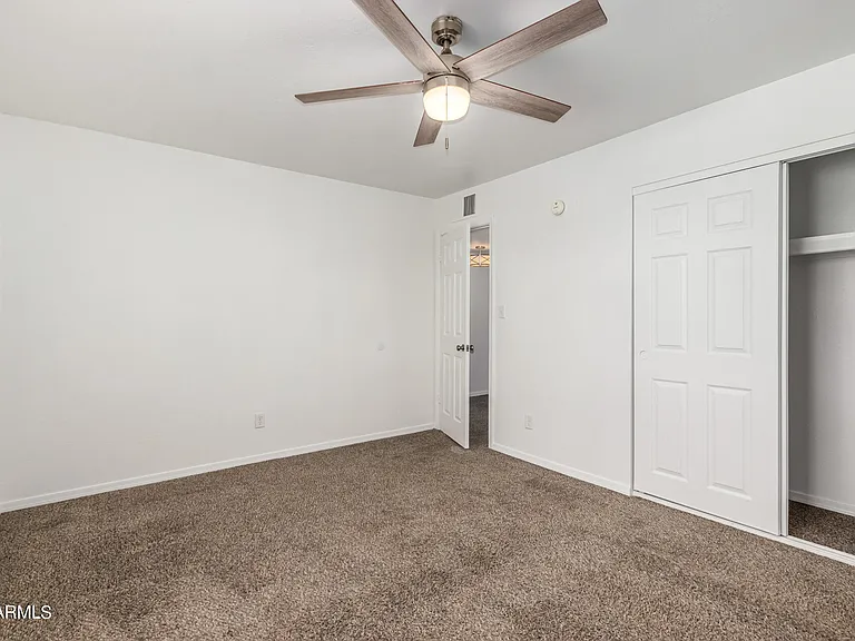 4718 W Orangewood Ave — Photo 21