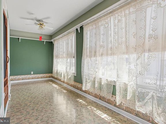3rd image of 101 Middle St