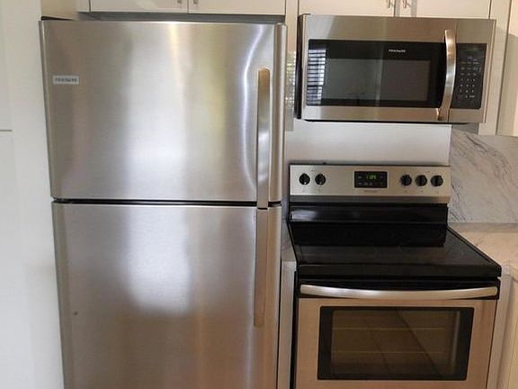 2nd image of 323 Sheffield N