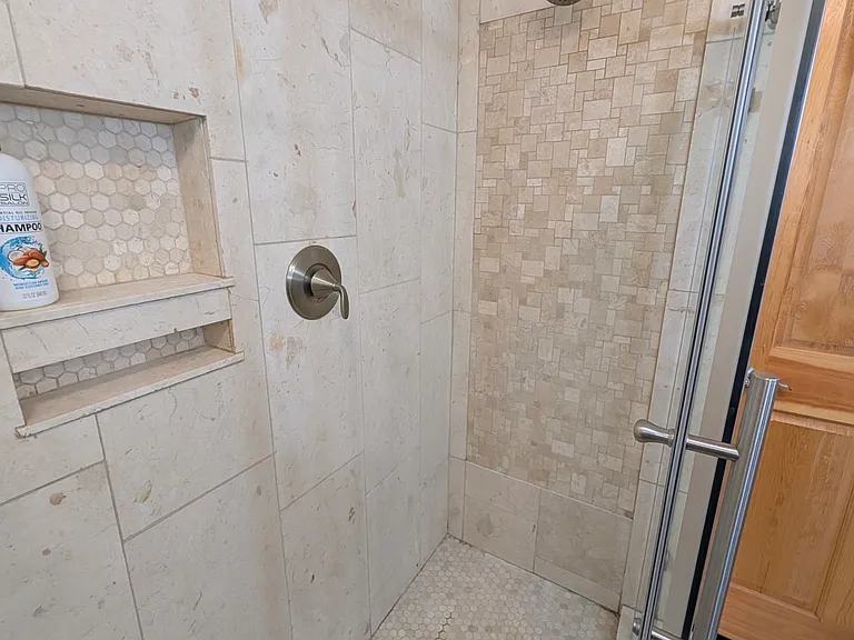 2033 McAfee Rd — Photo 10