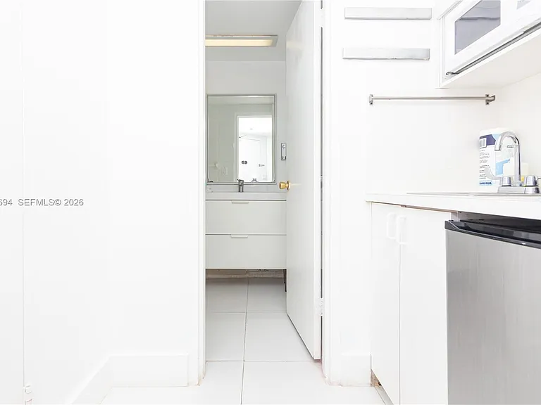 5445 Collins Ave #908 — Photo 14