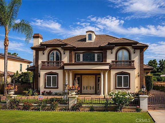 3rd image of 356 W Palm Dr