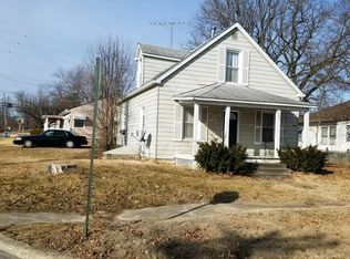 960 Rountree St, Hillsboro, IL 62049