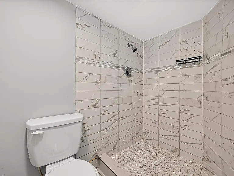 1507 Laird St — Photo 15