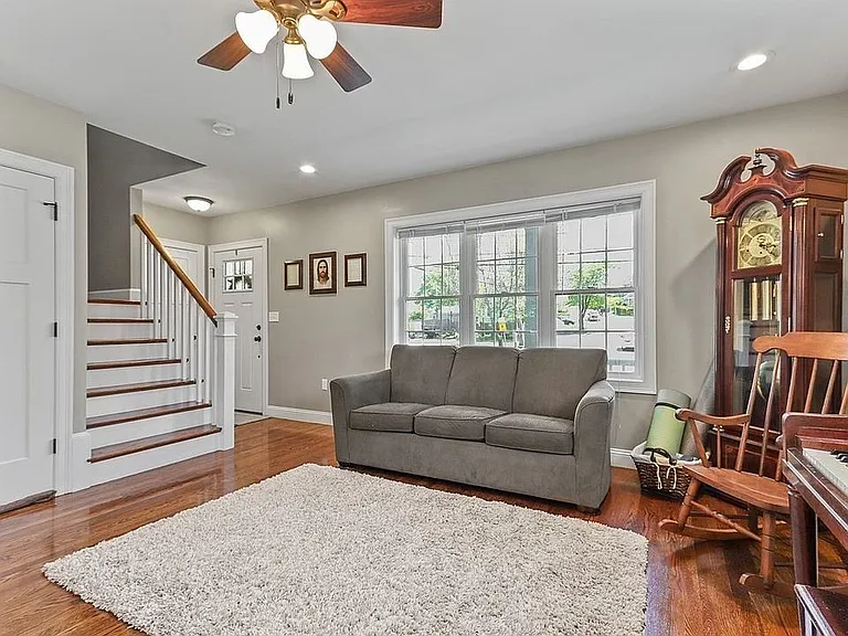 214 Shaw St — Photo 8