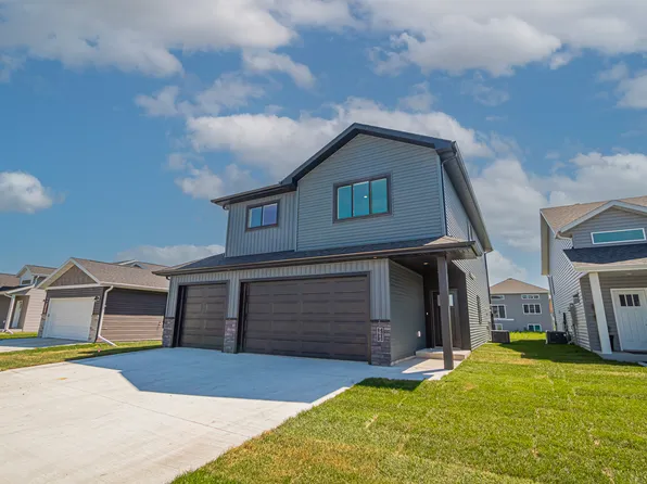 7046 67th St S, Horace, ND 58047