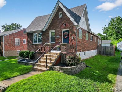 7735 Saint Albans Ave, Saint Louis, MO, 63117