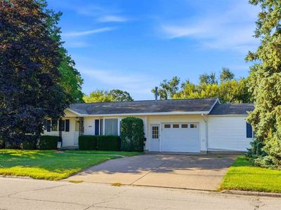 515 E 11th St, Washington, IA, 52353