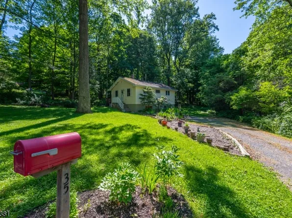 35 Windy Bush Ln, Sparta Twp., NJ 07871