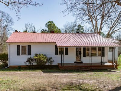135 Bp Hill Ln, Chase City, VA, 23924
