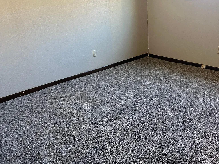 1720 N Tanglewood Rd — Photo 6