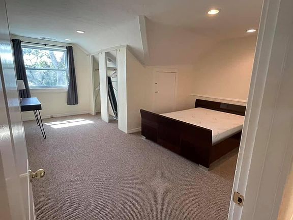 4th image of 220 Magnolia Ave APT 3