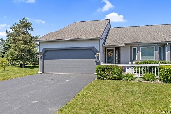 1st image of 354 Summerhaven Dr N