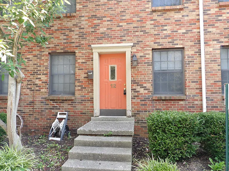 244 Meadowview Dr #12 — Photo 8