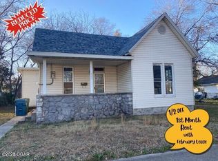 422 N Washington St, Carterville, MO 64835