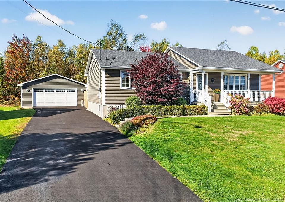 1st image of 66 Squire Ave