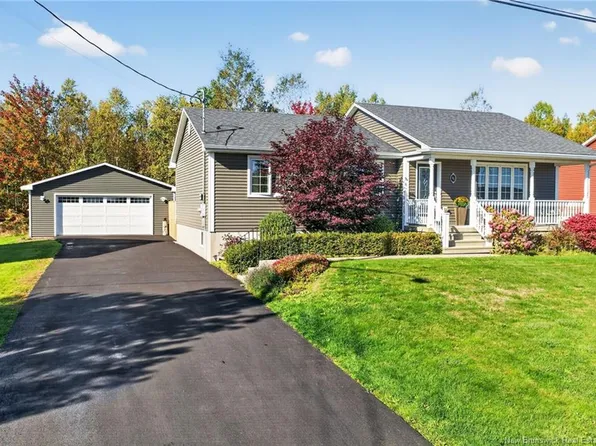 66 Squire Ave, Riverview, NB E1B 0N2