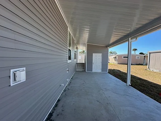 3 bed, 2.0 bath, 1356 sqft, $1,549 — Photo 3