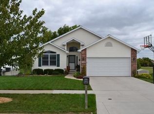 7826 Pin Tail Dr NE, Cedar Rapids, IA 52402