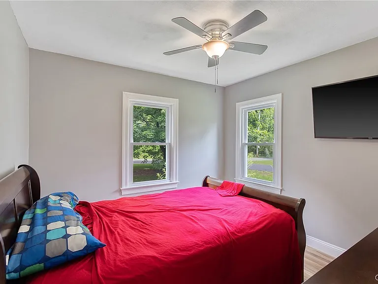 116 E Richmond Rd — Photo 17