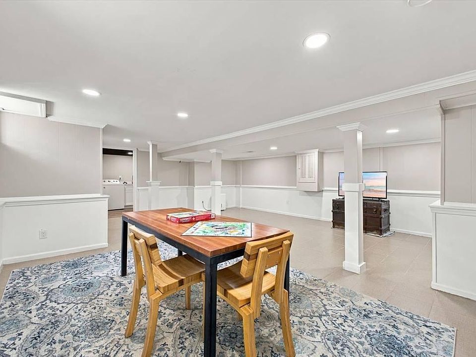 2138 Romeo St, photo 24