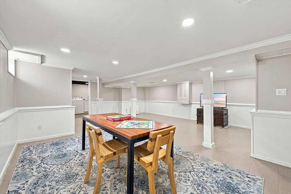 2138 Romeo St, photo 24