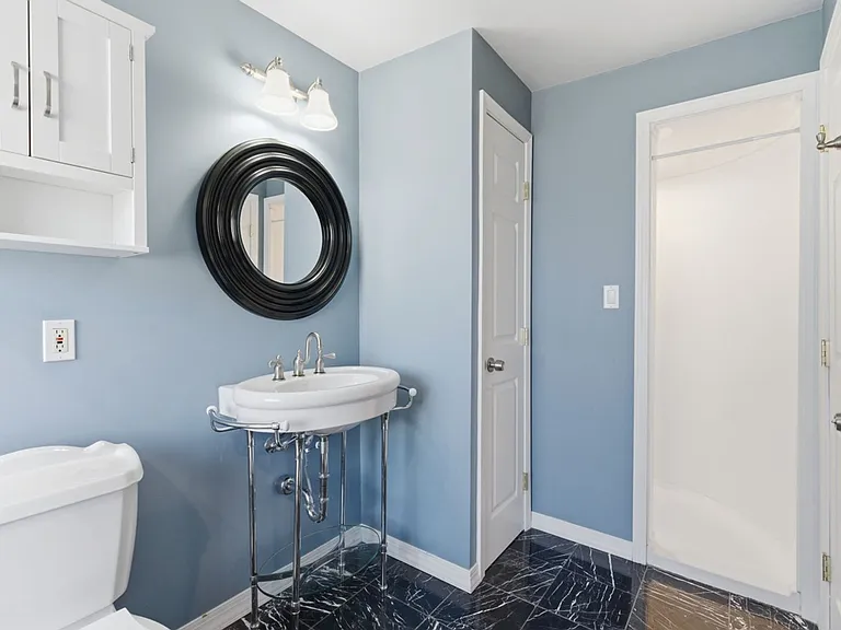 3220 Mary St — Photo 17