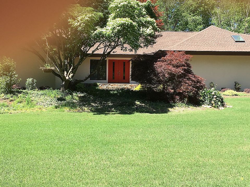 1st image of 127 Sorrento Dr